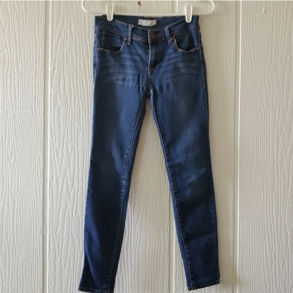 Free People Distressed Faded Whiskering Stretch Skinny Jeans sz 24